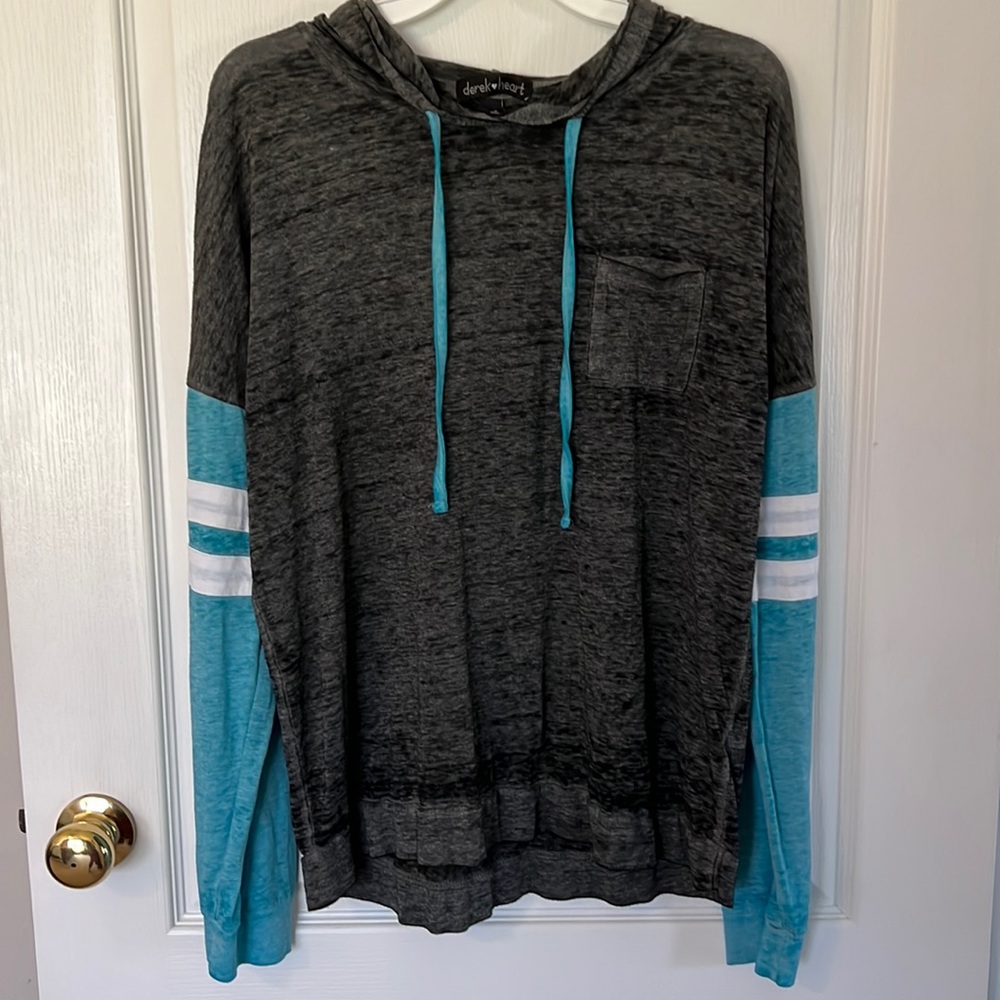 Derek Heart - Long sleeve distressed shirt
